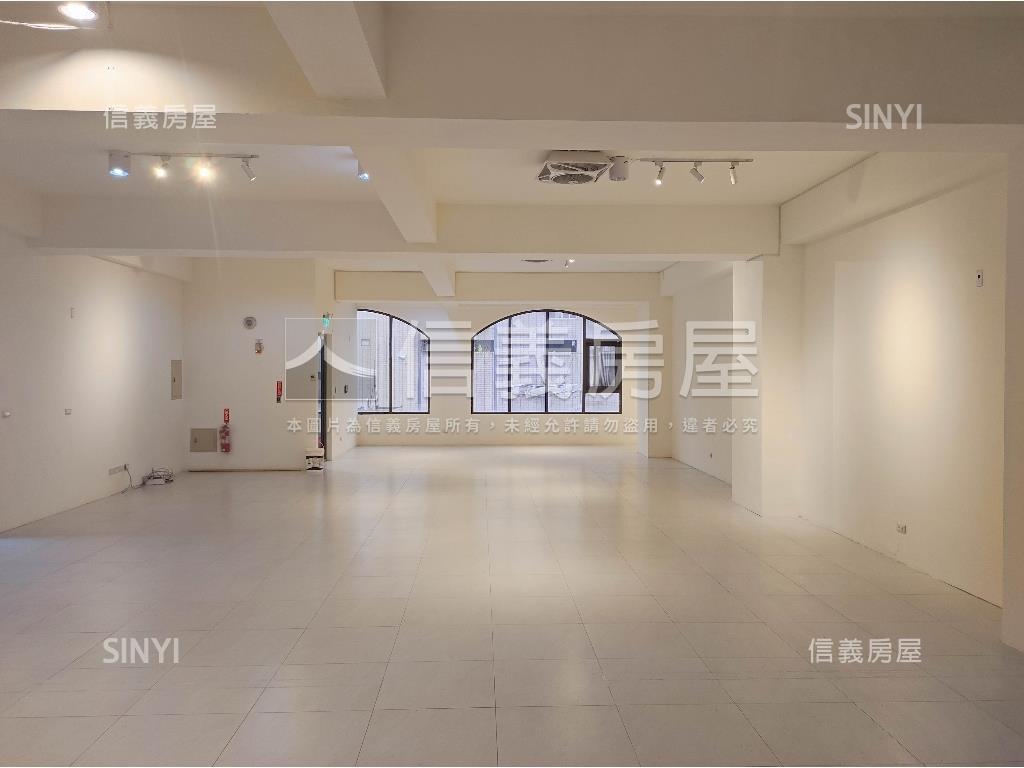 桃園火車站整棟商辦房屋室內格局與周邊環境