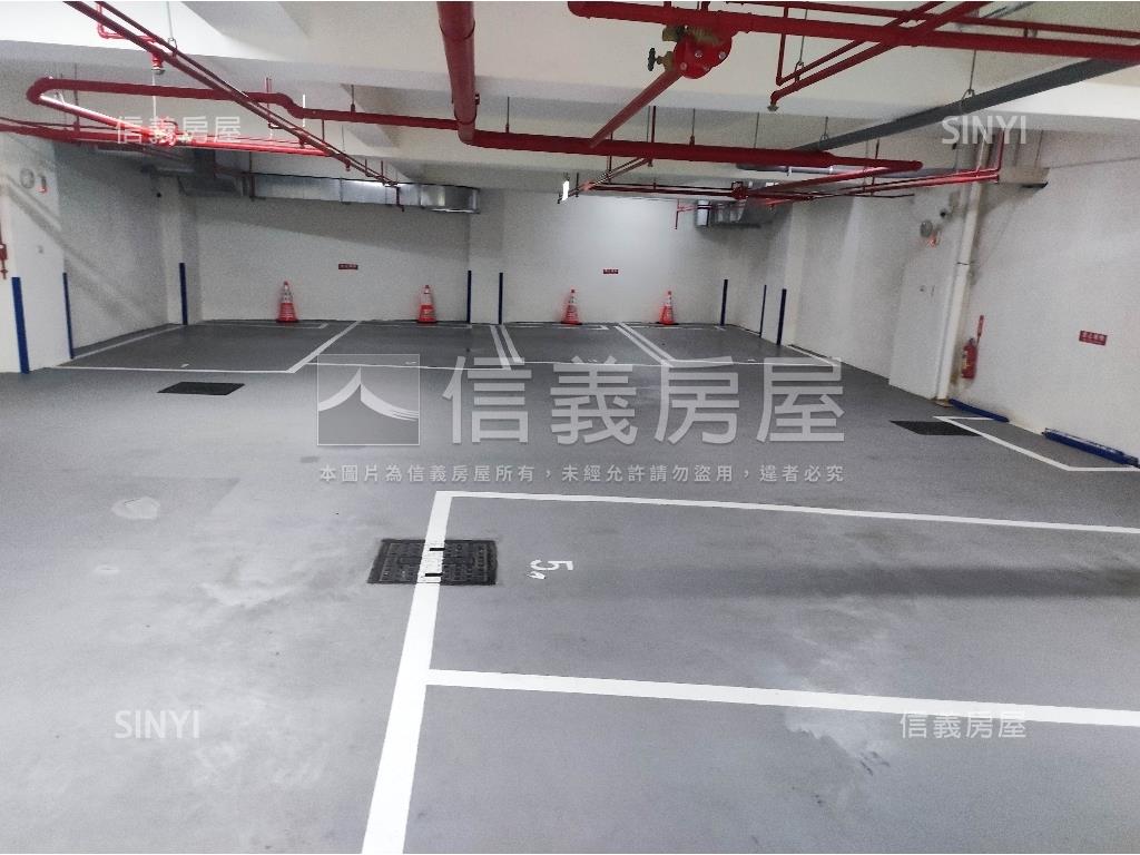 桃園火車站整棟商辦房屋室內格局與周邊環境