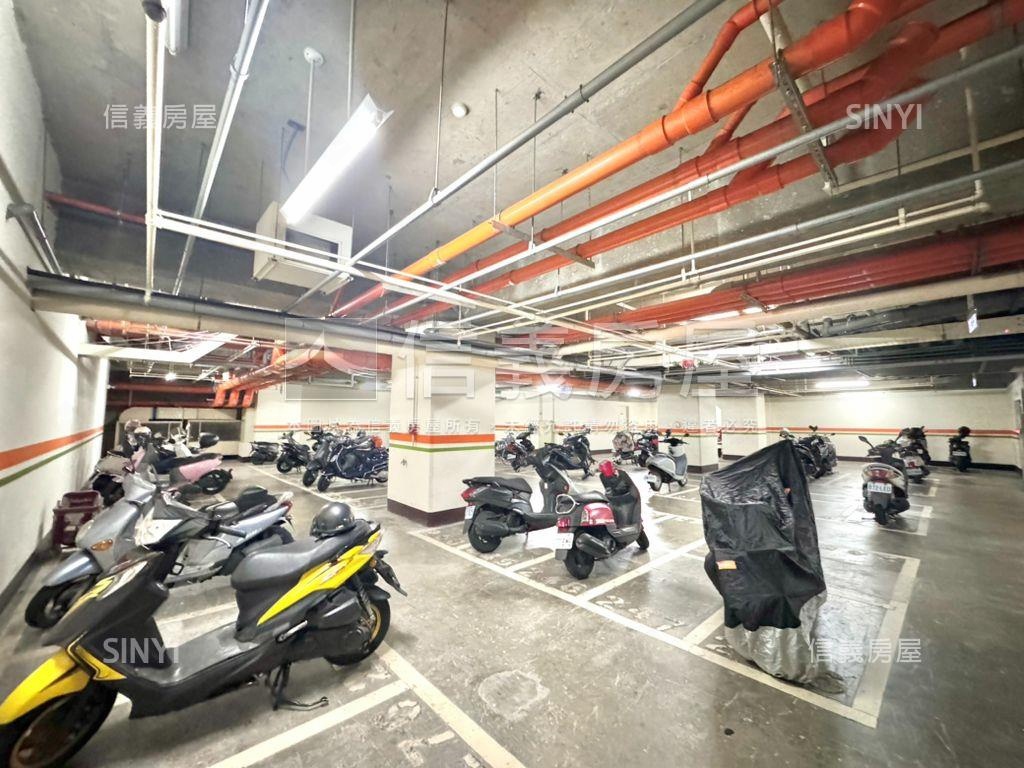 誠售！世界之心高樓平車房屋室內格局與周邊環境
