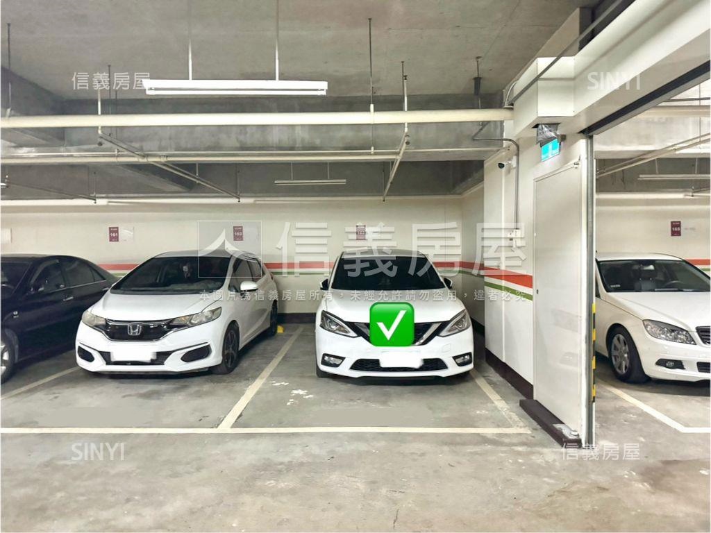 誠售！世界之心高樓平車房屋室內格局與周邊環境