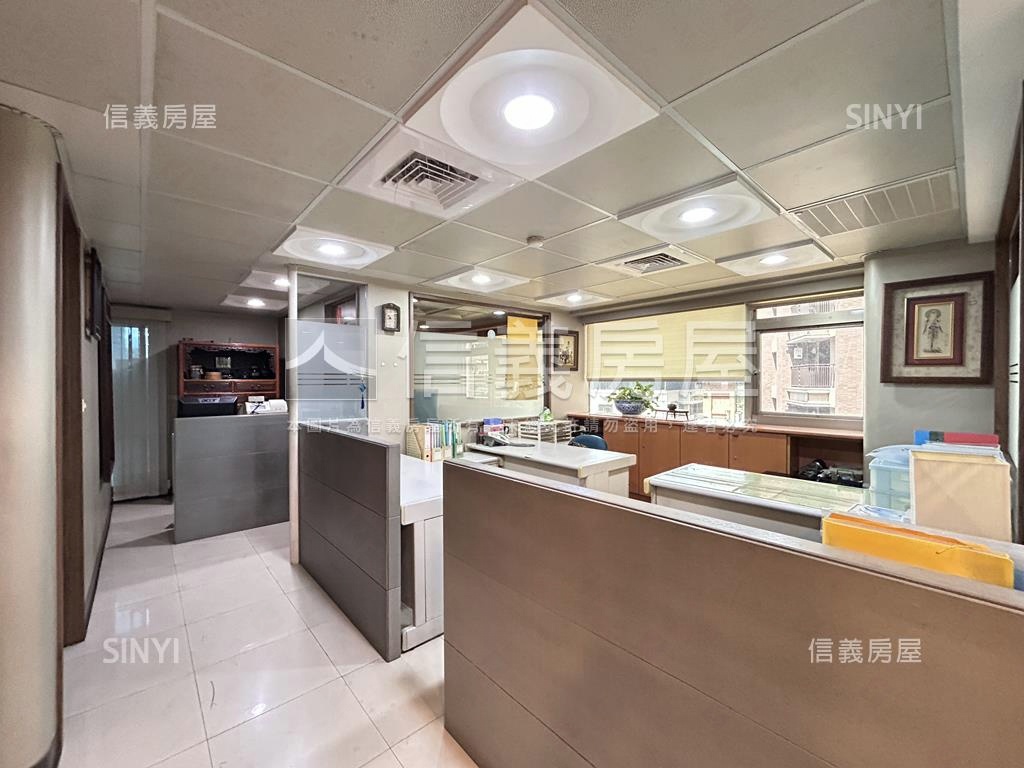 棟樑高樓景觀辦公室房屋室內格局與周邊環境