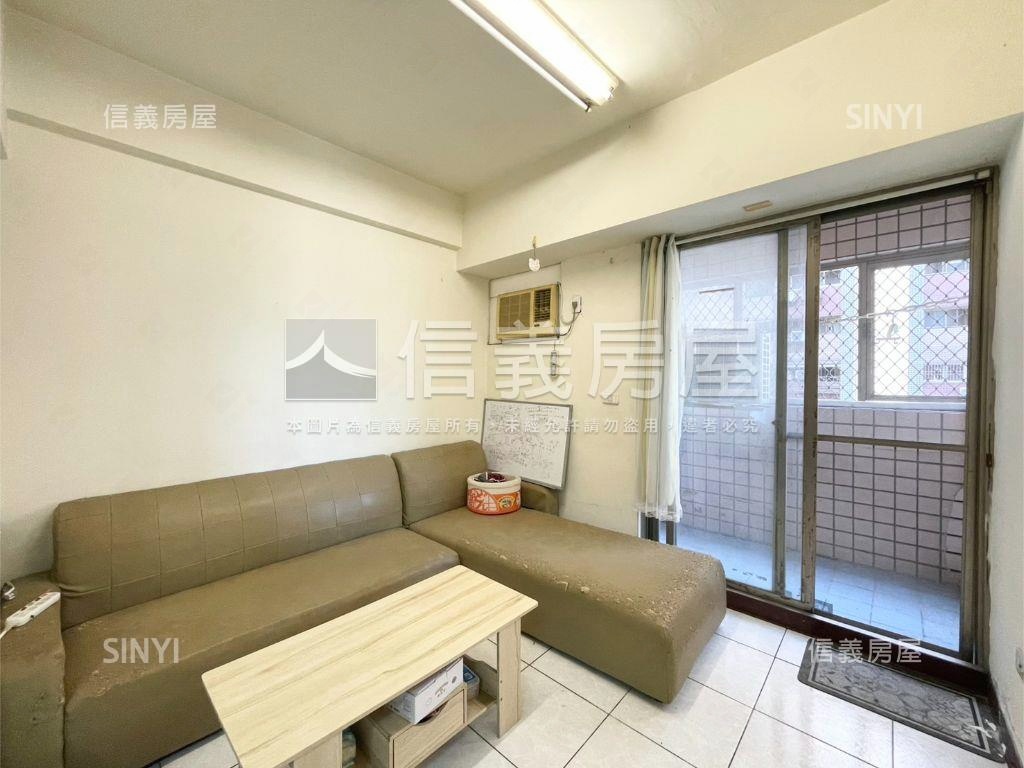 小資首選３房附車位房屋室內格局與周邊環境