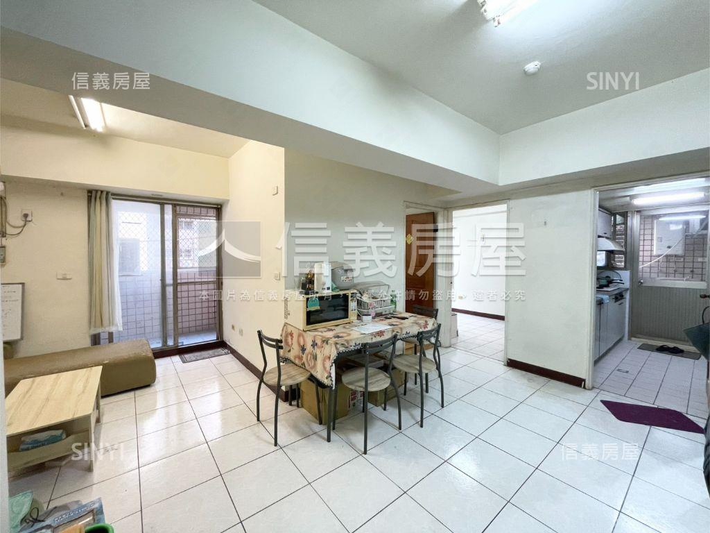 小資首選３房附車位房屋室內格局與周邊環境