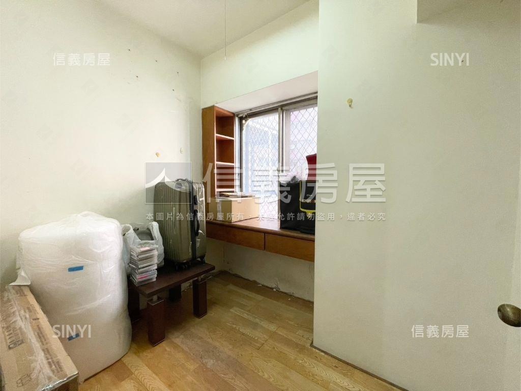 小資首選３房附車位房屋室內格局與周邊環境