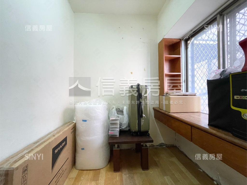 小資首選３房附車位房屋室內格局與周邊環境