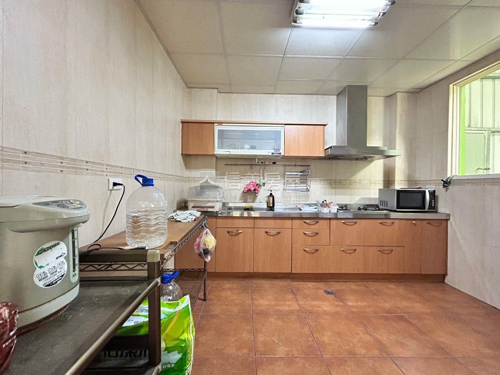 稀有震後大村１５０坪廠房房屋室內格局與周邊環境