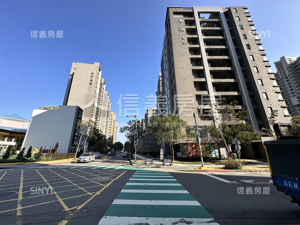 科大生活圈鑽石金店面房屋室內格局與周邊環境