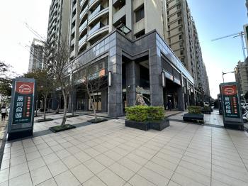 科大生活圈鑽石金店面