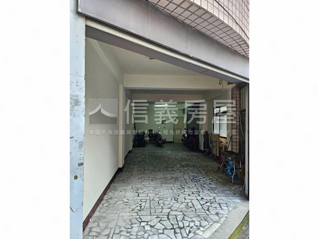 三重稀有一樓邊間釋出房屋室內格局與周邊環境