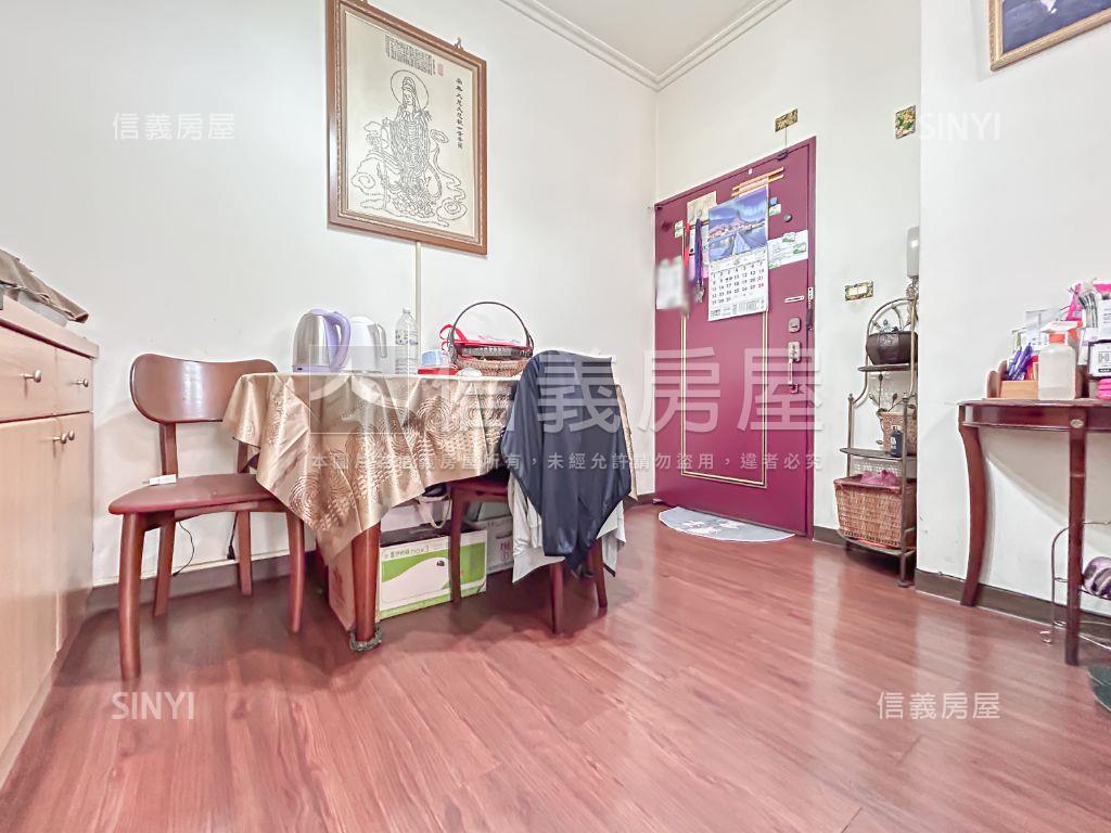 世代名門●挑高四房大空間房屋室內格局與周邊環境