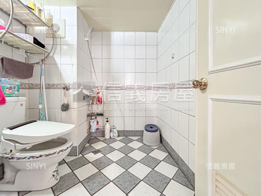 世代名門●挑高四房大空間房屋室內格局與周邊環境