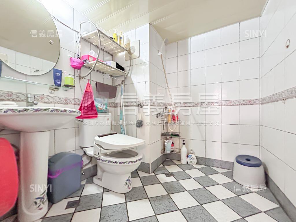 世代名門●挑高四房大空間房屋室內格局與周邊環境