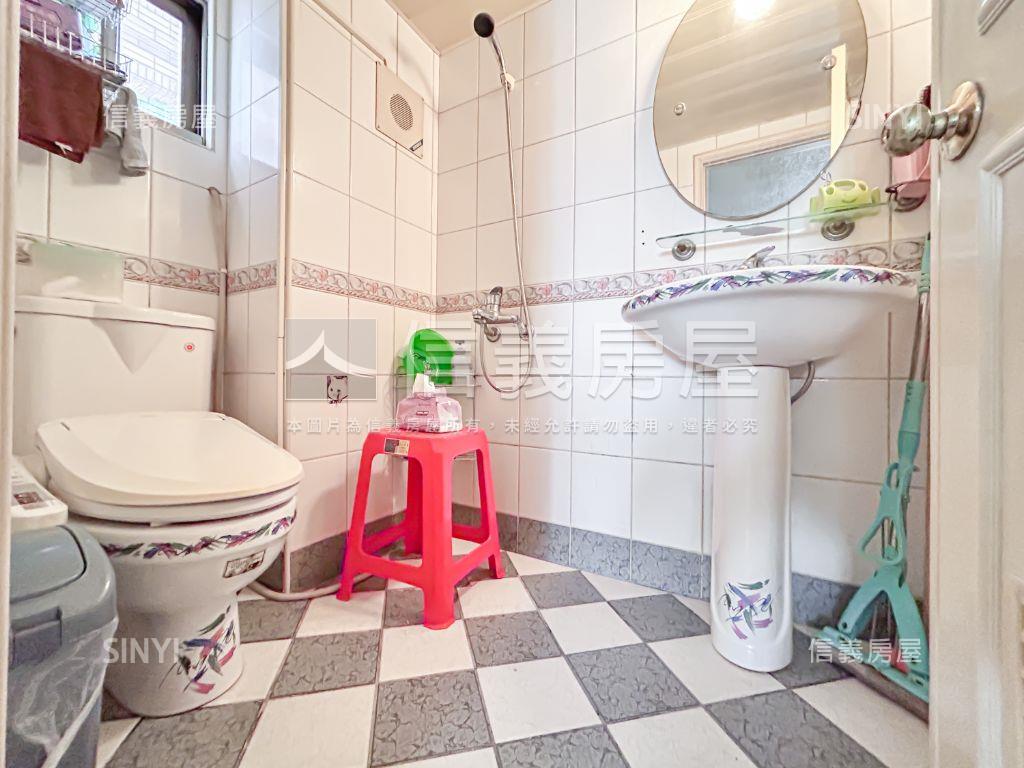 世代名門●挑高四房大空間房屋室內格局與周邊環境