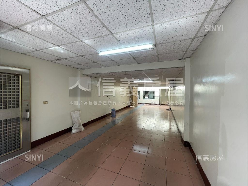 近五權車站投資佳透店套房房屋室內格局與周邊環境