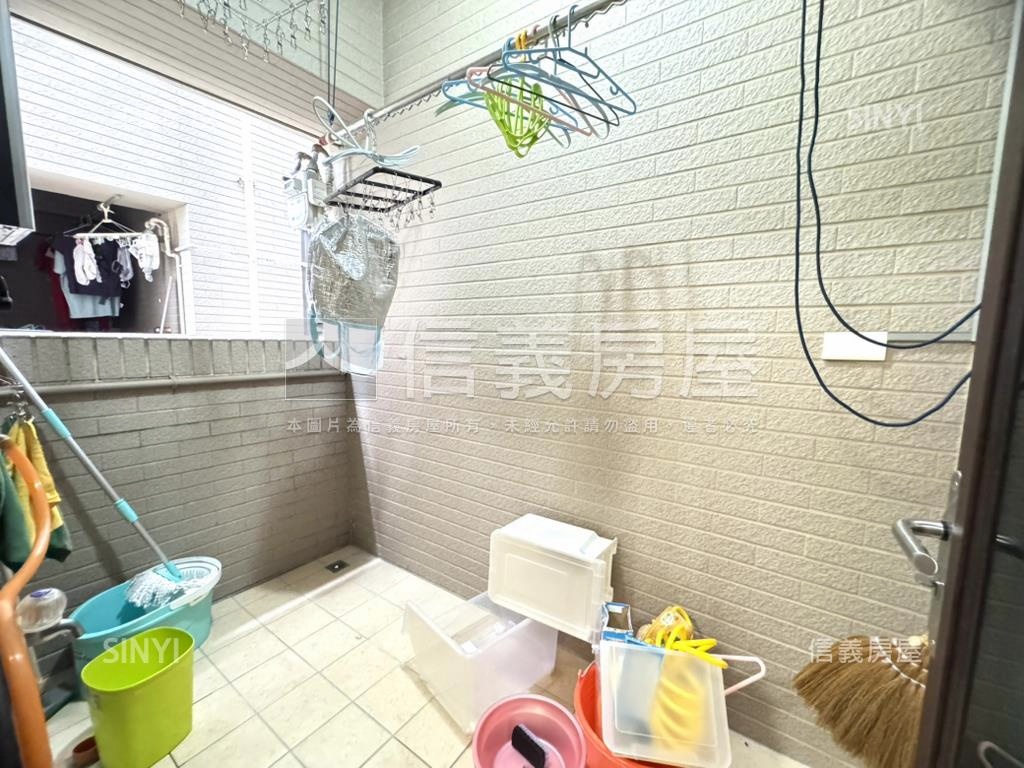 立新學區視野戶三房平車房屋室內格局與周邊環境