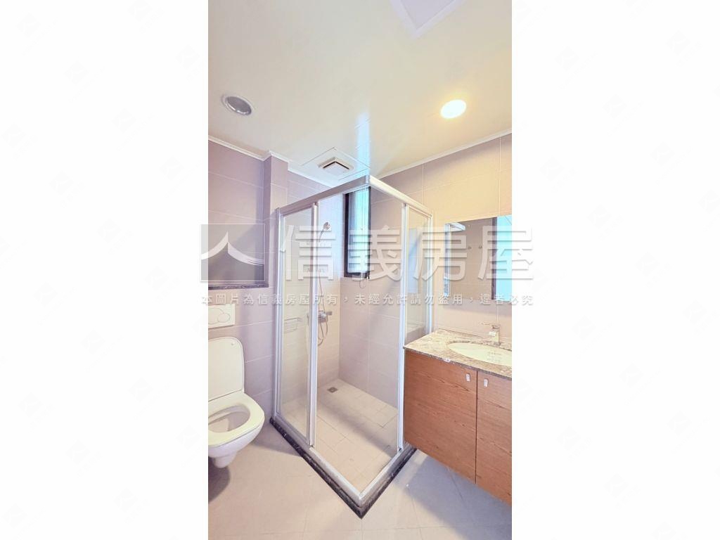 科大賀景觀成功國中美三房房屋室內格局與周邊環境