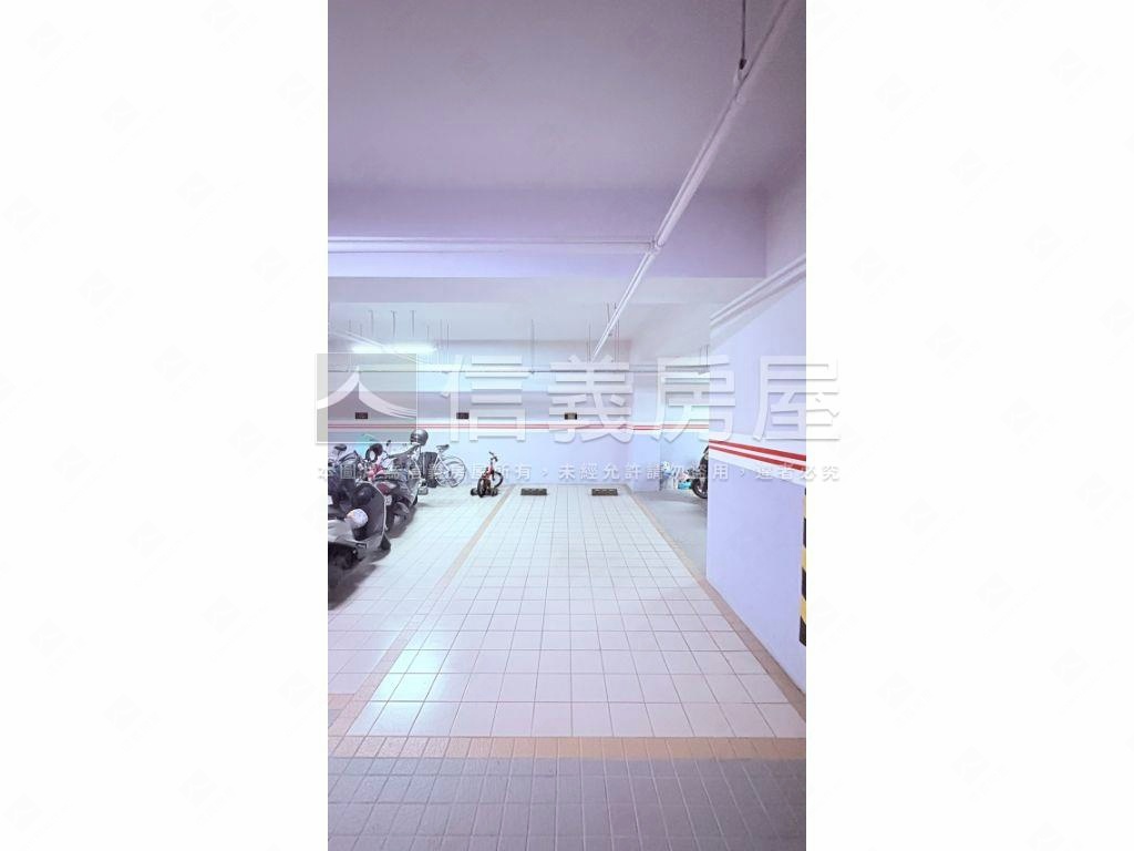 科大賀景觀成功國中美三房房屋室內格局與周邊環境