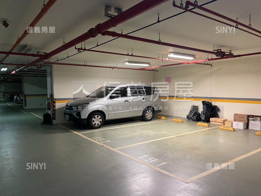 麒園好停車坡平車位房屋室內格局與周邊環境