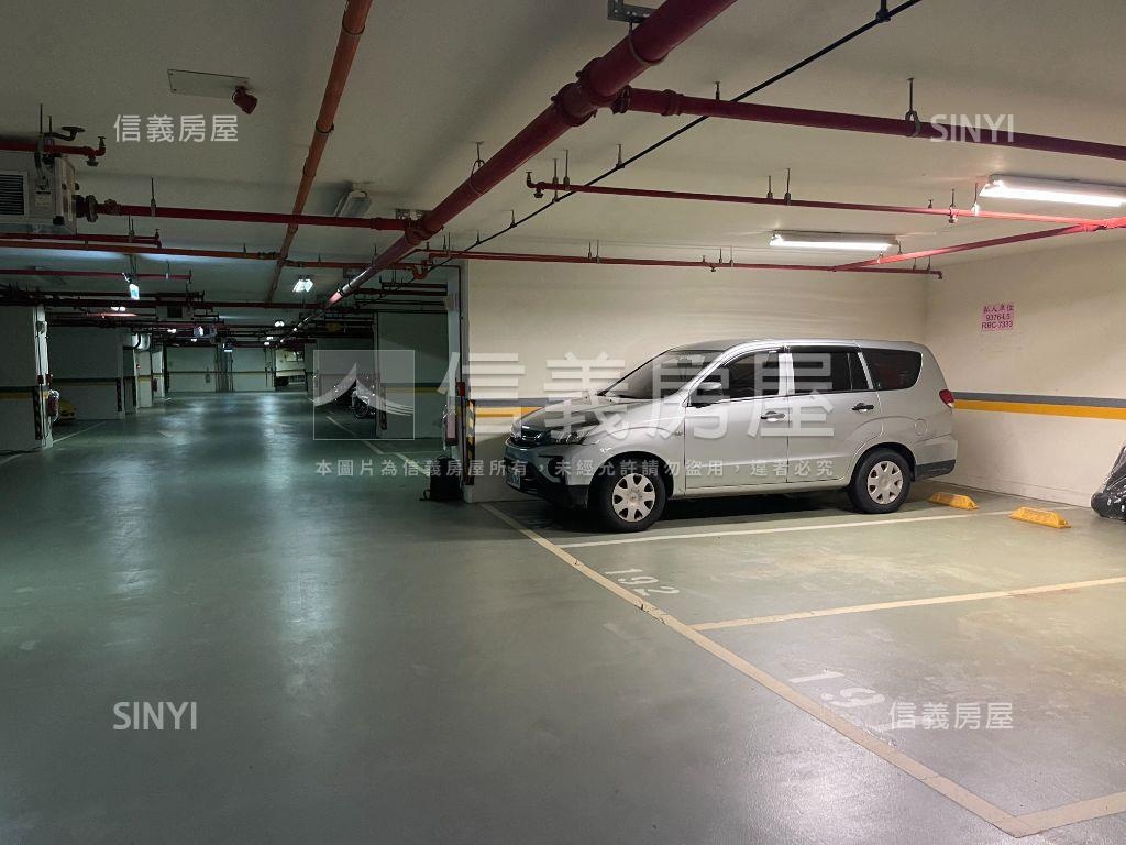 麒園好停車坡平車位房屋室內格局與周邊環境