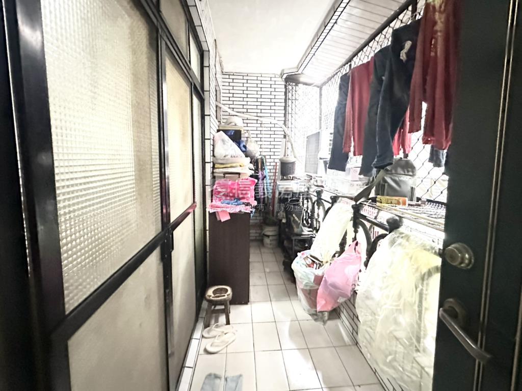 鳥語花香公寓三樓房屋室內格局與周邊環境
