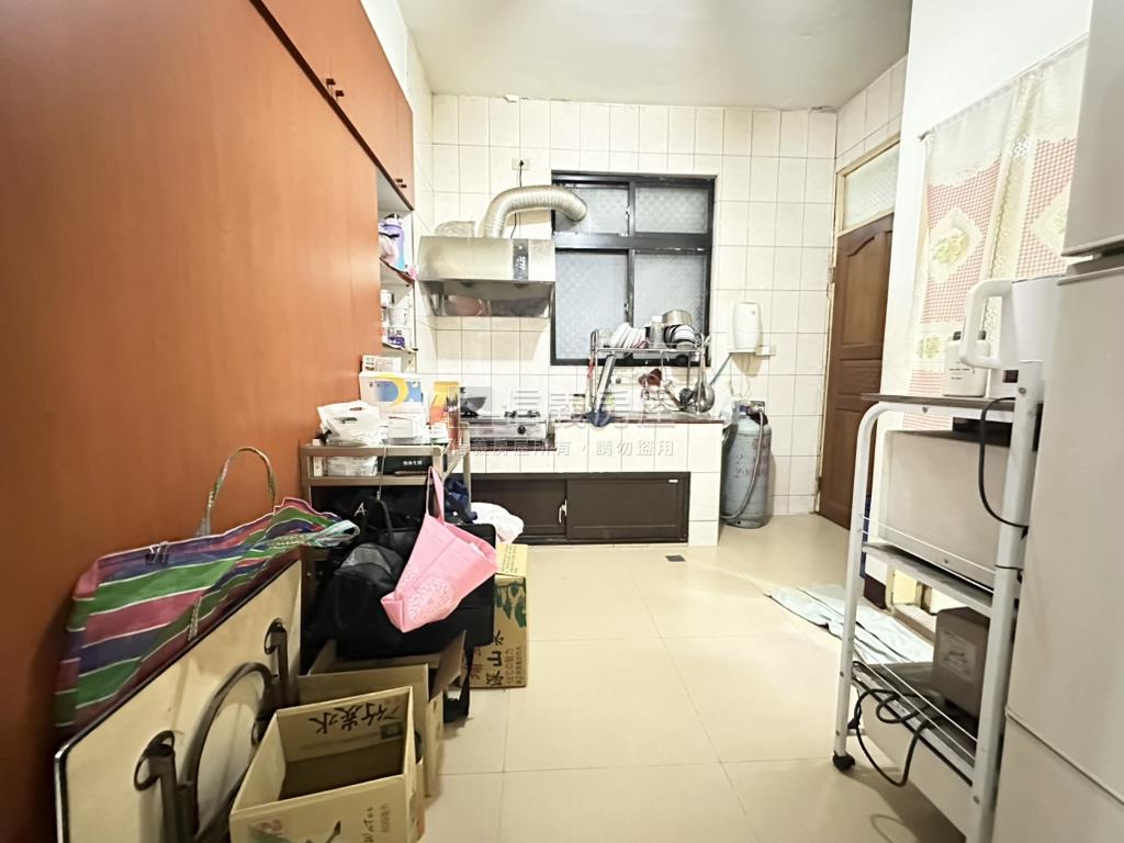 鳥語花香公寓三樓房屋室內格局與周邊環境