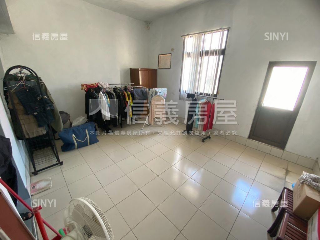 專任鄰台７４透天房屋室內格局與周邊環境