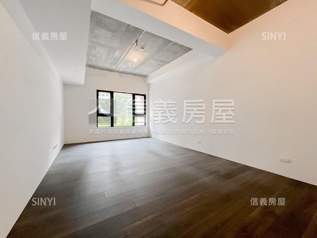 國泰層峰面樹海稀有釋出房屋室內格局與周邊環境
