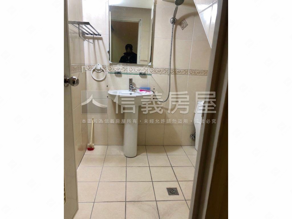 近軟體園區金店面房屋室內格局與周邊環境