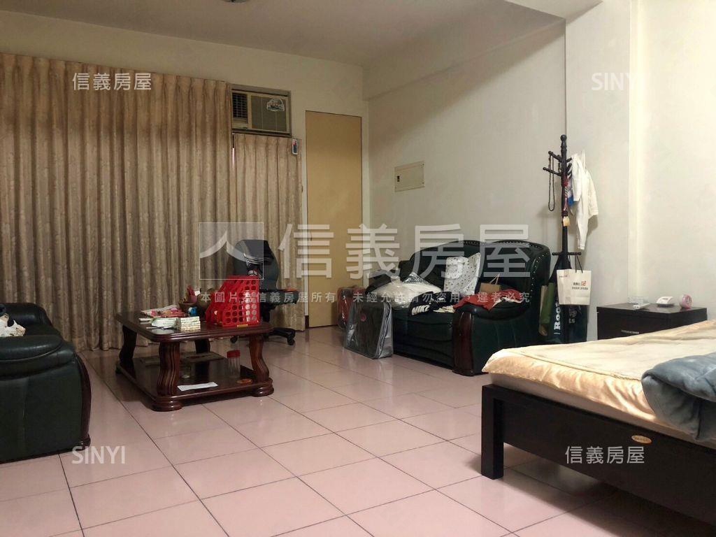 近軟體園區金店面房屋室內格局與周邊環境