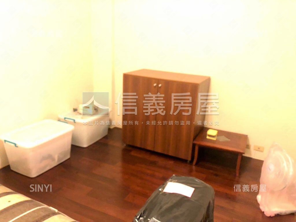 近軟體園區金店面房屋室內格局與周邊環境