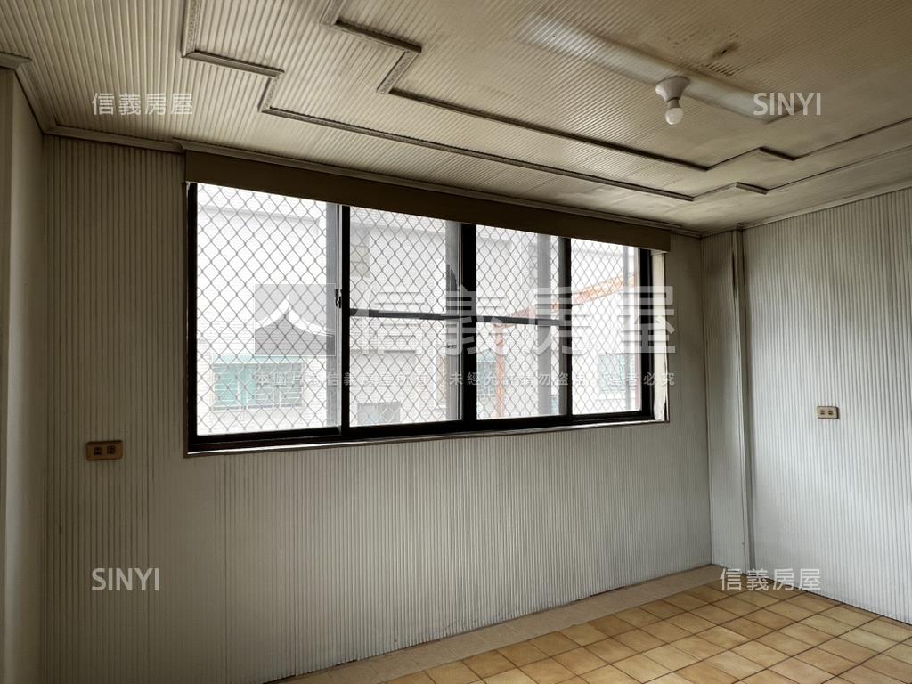 雙城民宿區３樓車庫透天房屋室內格局與周邊環境