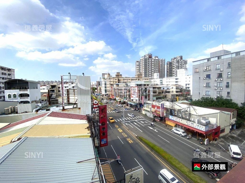 正中華路角窗燙金店面房屋室內格局與周邊環境