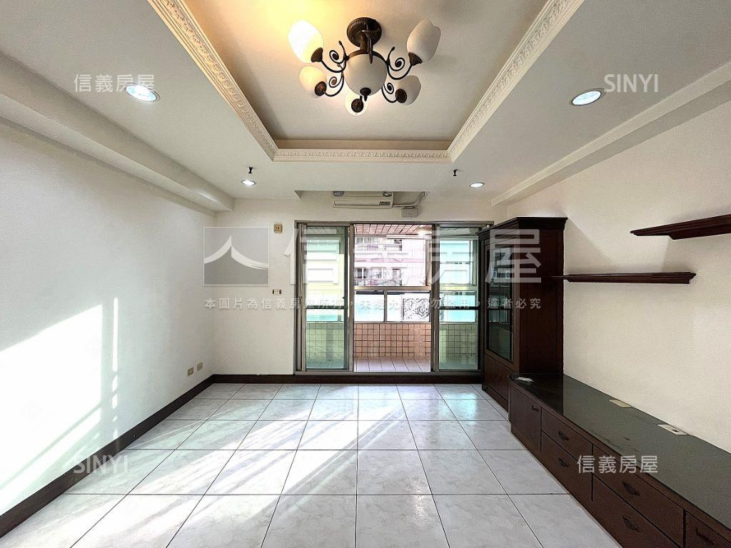 左營高樓層景觀四房平車房屋室內格局與周邊環境