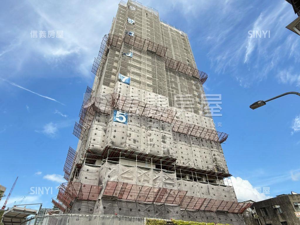 沐松琚稀有釋出一樓店面房屋室內格局與周邊環境