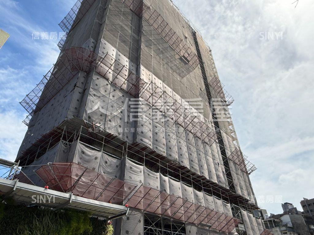 沐松琚稀有釋出一樓店面房屋室內格局與周邊環境