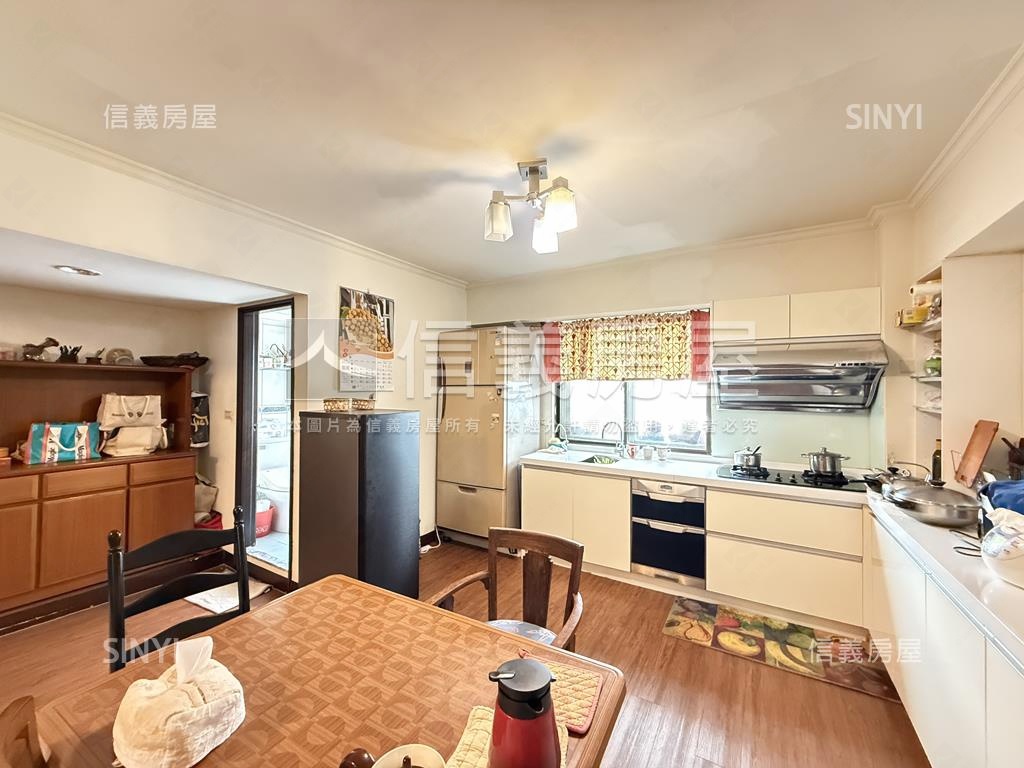 家樂福溫馨美三房房屋室內格局與周邊環境