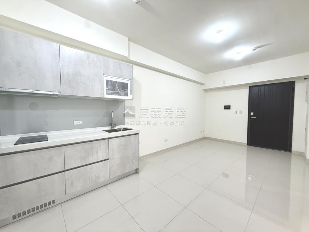鑫龍騰未入住美宅平車房屋室內格局與周邊環境