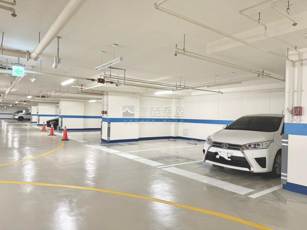 鑫龍騰未入住美宅平車房屋室內格局與周邊環境