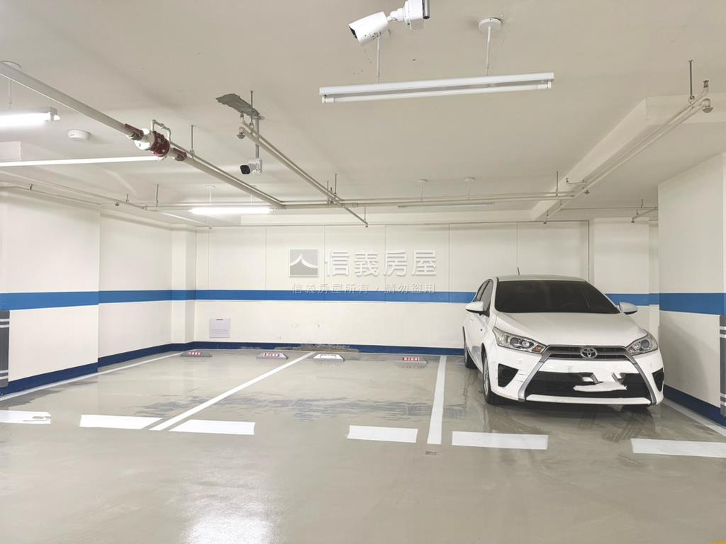 鑫龍騰未入住美宅平車房屋室內格局與周邊環境
