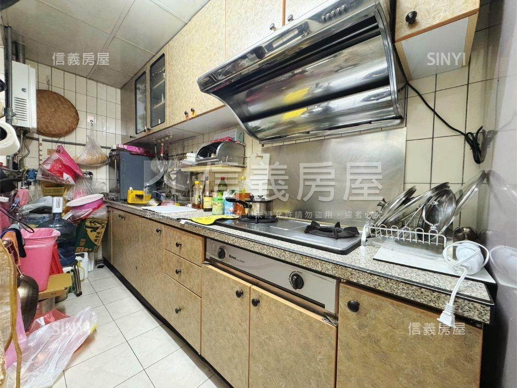 Ｇ６旁捷運北平庭院透天房屋室內格局與周邊環境
