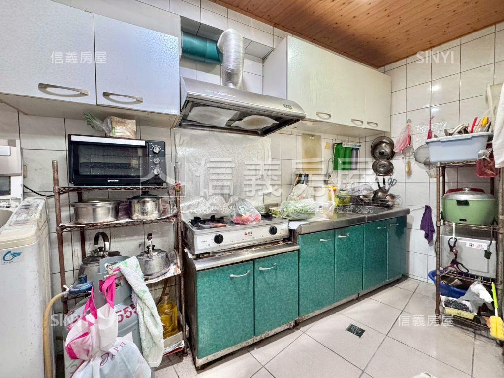 專任忠孝夜市溫馨三房房屋室內格局與周邊環境