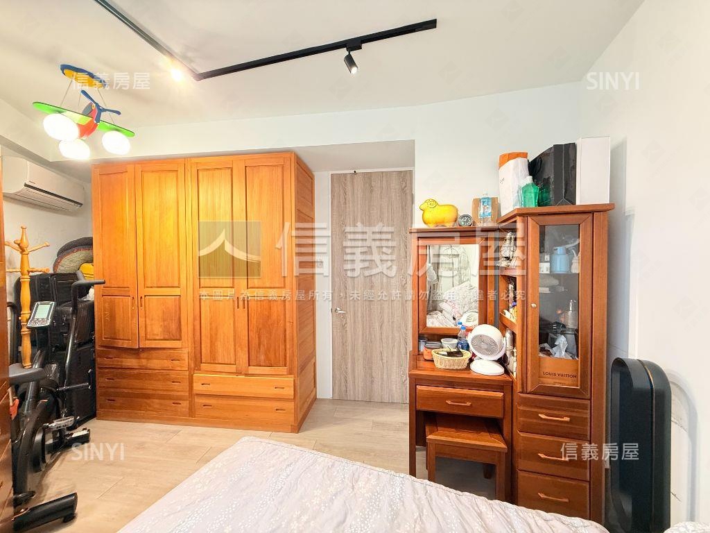 近捷運精美裝潢三樓房屋室內格局與周邊環境