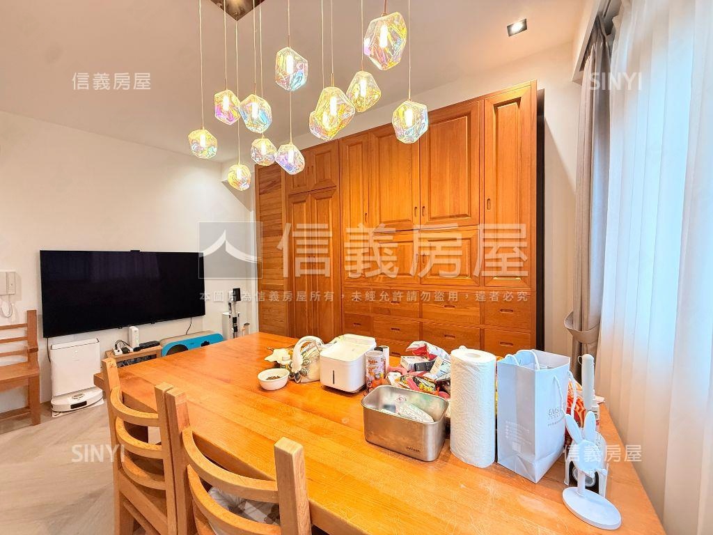 近捷運精美裝潢三樓房屋室內格局與周邊環境