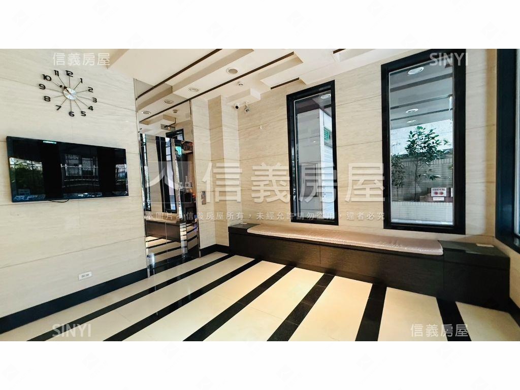 中山國小捷運景觀附車位房屋室內格局與周邊環境