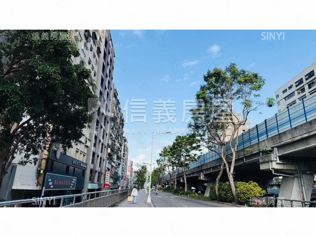 中山國小捷運景觀附車位房屋室內格局與周邊環境