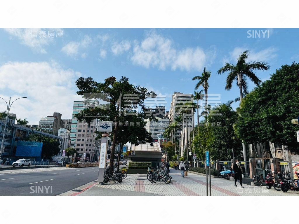 中山國小捷運景觀附車位房屋室內格局與周邊環境