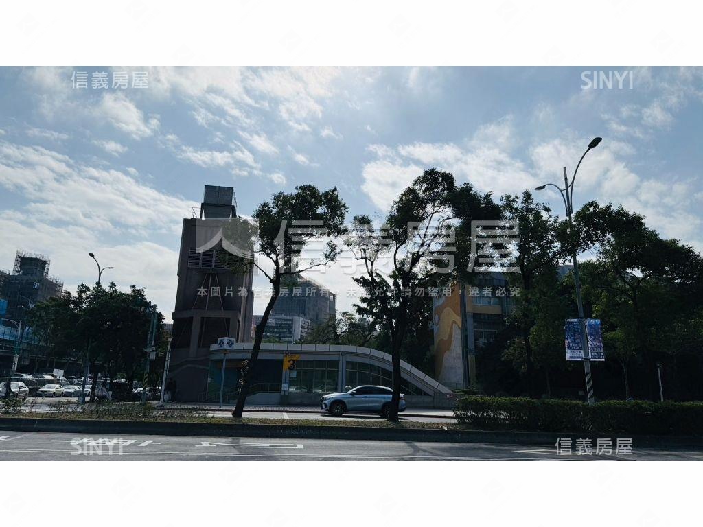中山國小捷運景觀附車位房屋室內格局與周邊環境