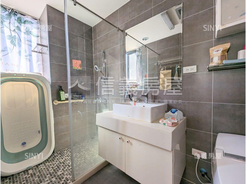 皇翔玉鼎。似庭院大空間房屋室內格局與周邊環境