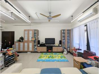 皇翔玉鼎。似庭院大空間