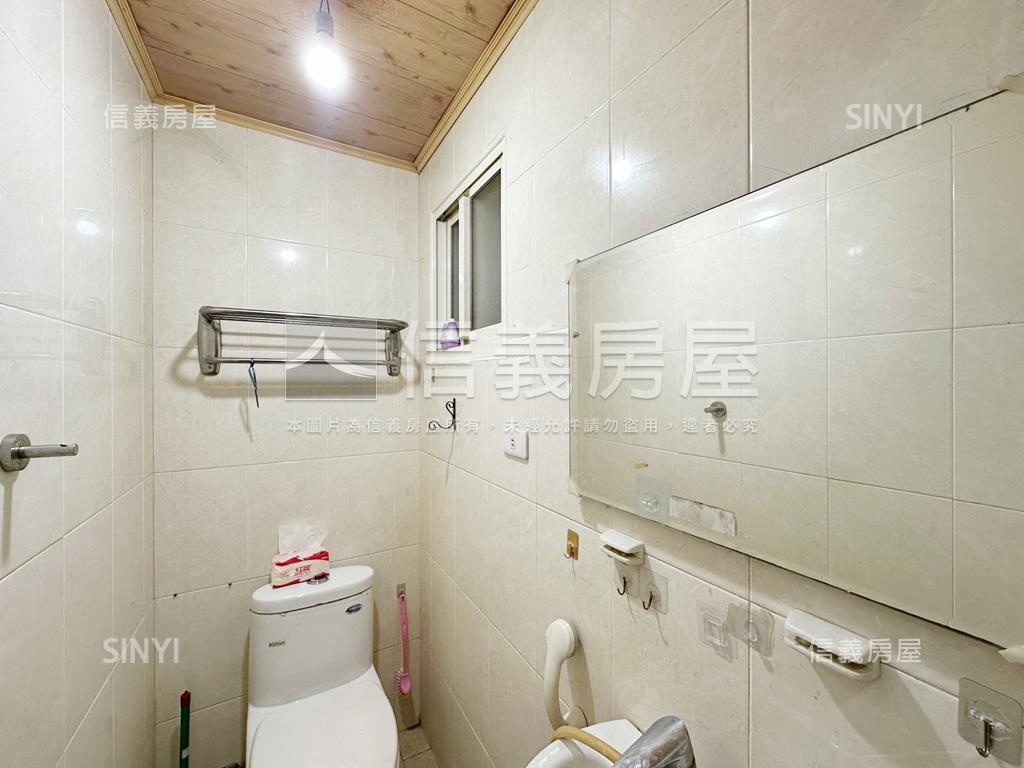 近車站商五邊間正四樓美透房屋室內格局與周邊環境